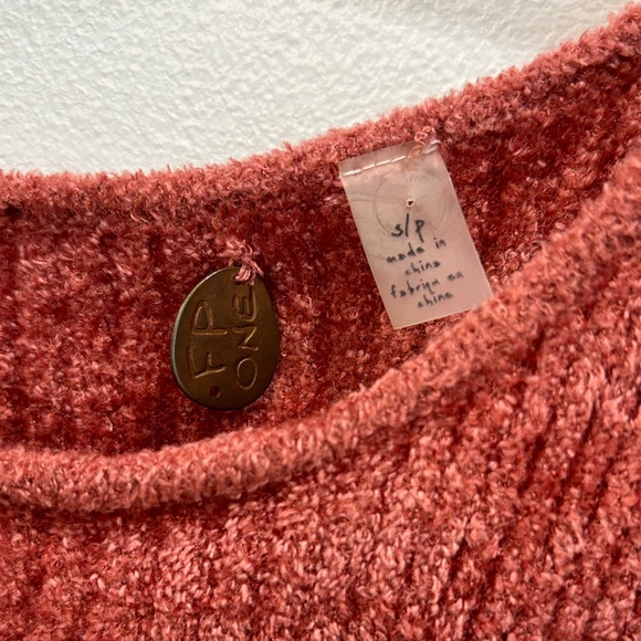 Women's Rust Ruffle Sleeve Top Small - Picture 2 of 3